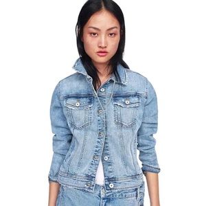 Zara light wash classic denim jacket size M